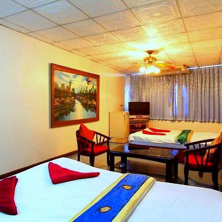 Walking Street Encore Hotel Pattaya Luaran gambar
