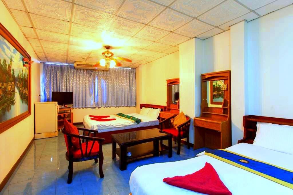 Walking Street Encore Hotel Pattaya Luaran gambar